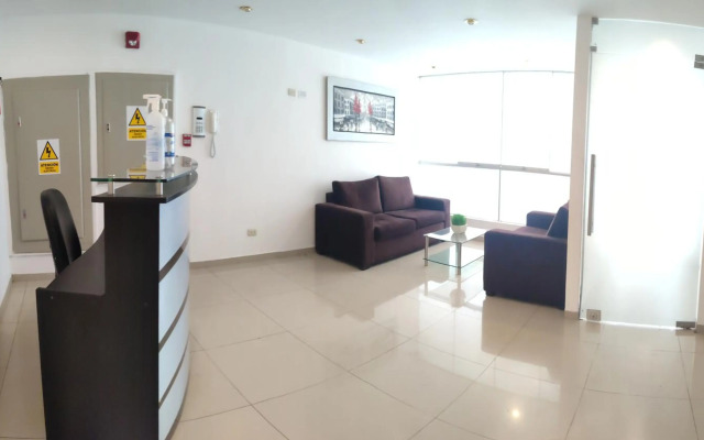 Dpto entero, 2do piso, ascensor, jacuzzi y cochera