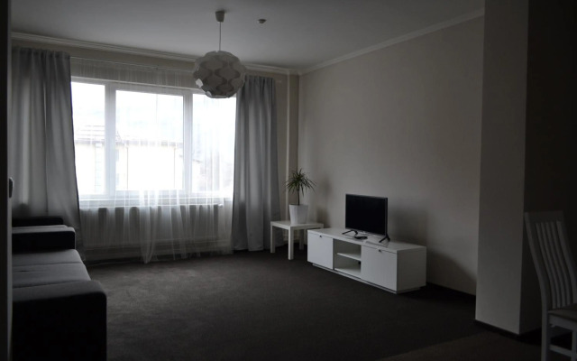 Rakhiv Hotel & Apartments