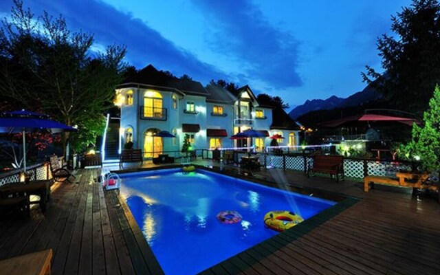 Pocheon Island Pension