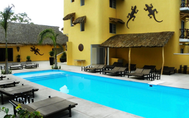Zar Manzanillo