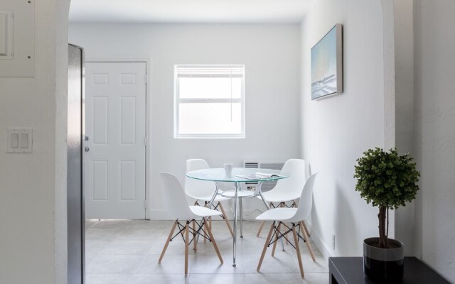 Cozy and Modern 2B-2B Home