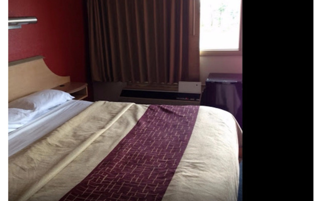 Rodeway Inn Fort Wayne Hotel