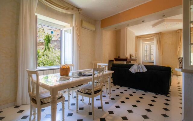 Three-room apartment with sunrise view from the sea-Mare In Vista