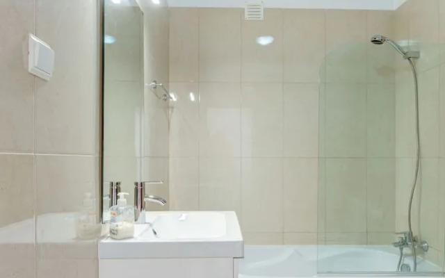 11 Marinha Two Bedroom Apt at Praia do Marinha