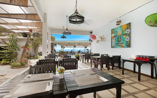 Crystal Bay Beach Resort
