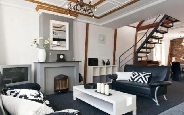 Canal Holiday Apartment