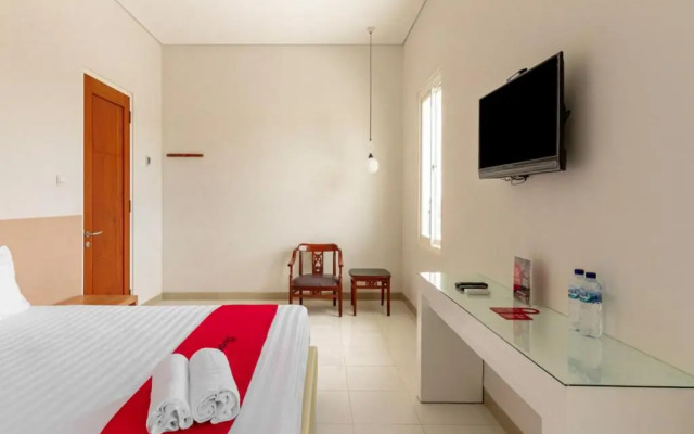 RedDoorz Syariah @ Kebraon