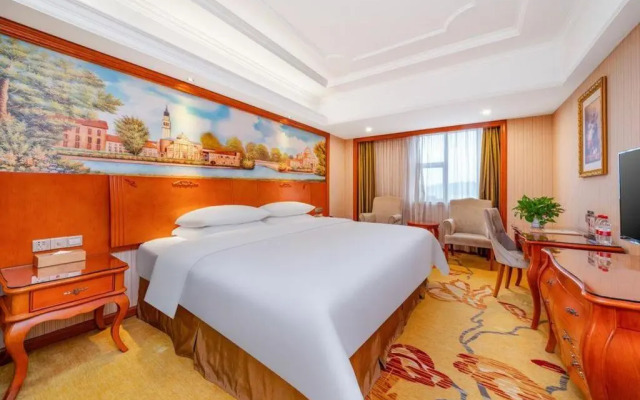 Vienna International Hotel (Shenzhen Bantian Huancheng South Road)