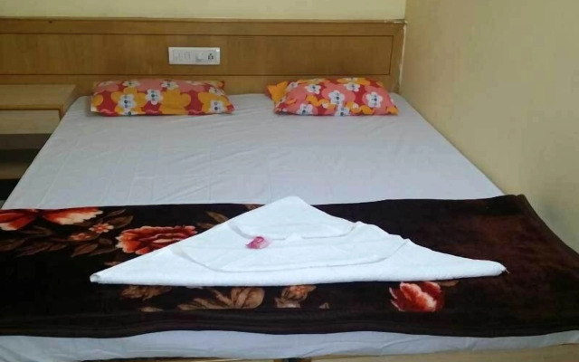Gangaur Desert Resort By Park Tree