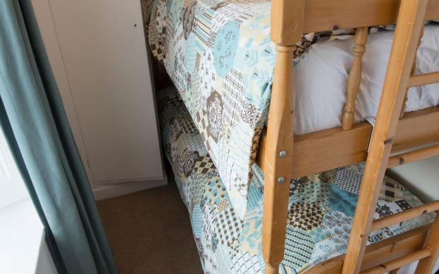 Near Beach - Pets - Bbq - Fireplace - Sleeps 10