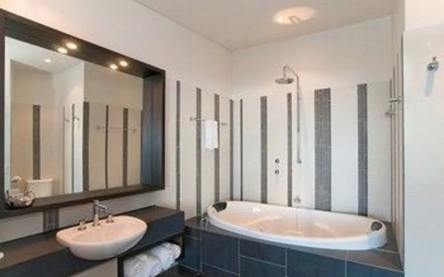 Hearn's Beachside Villa 4