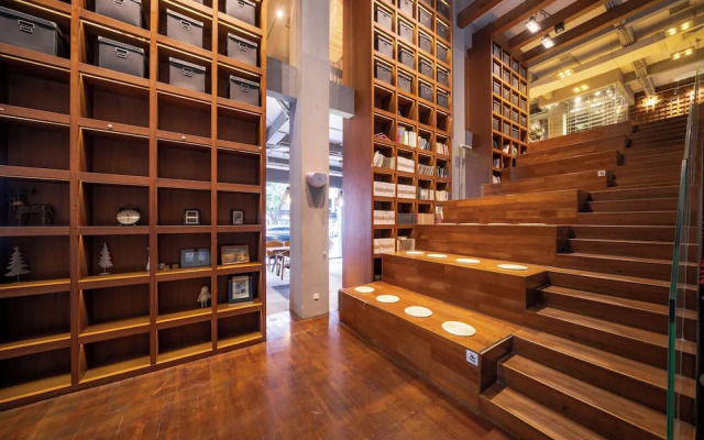 Xingyi Chain Hotel Jiangxia Metro Station