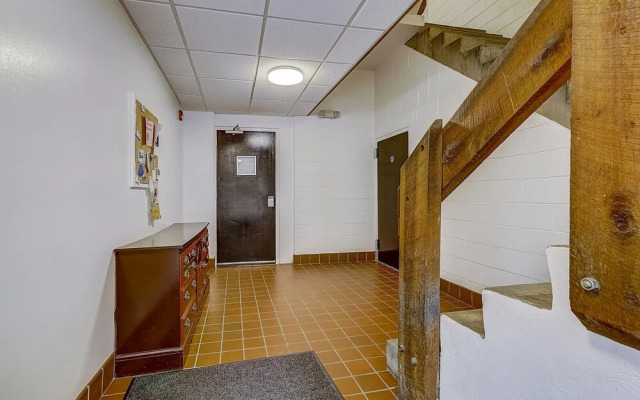 FRONTDESK Mariner's Court Apts Northern Liberties Philadelphia