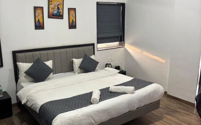 Sunny Executive Satara