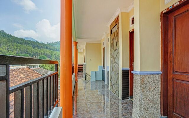 OYO Life 90321 Ken Ken Villa