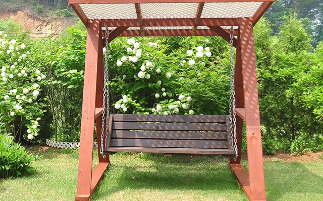 Yangpyeong Ooz Pension