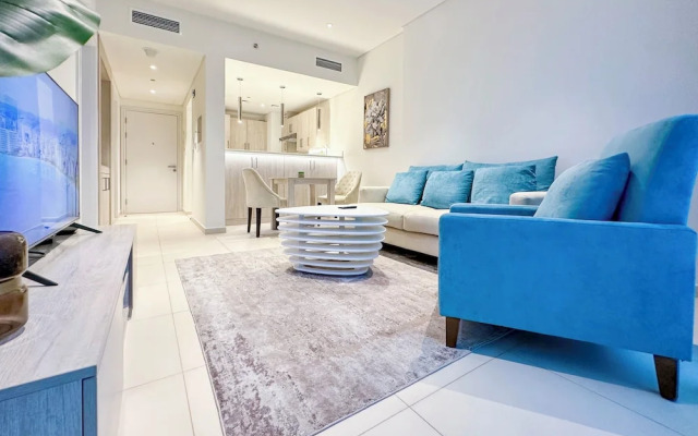 Infinity Pool and Beachfront Apartments - Seven Palm