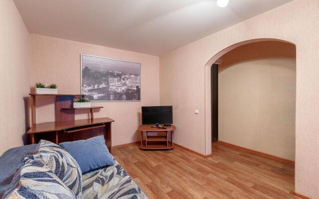 Аврора на улице 50 Лет Октября 24