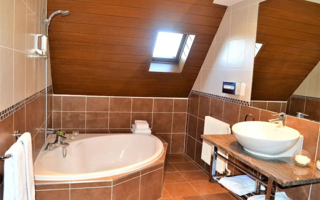 Aux Chants Des Oiseaux