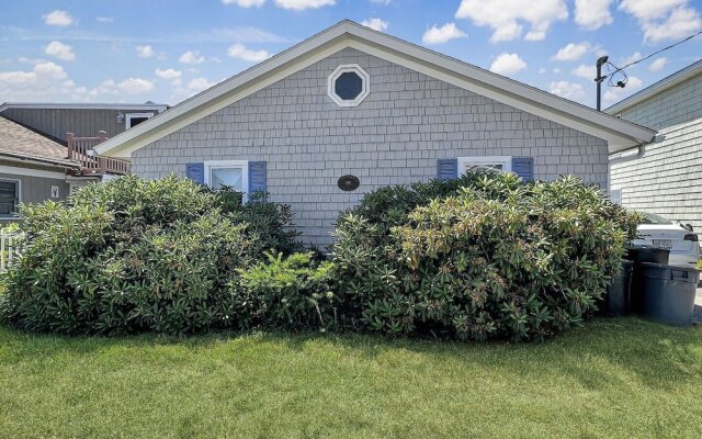 Twin Sails - W006 Beach House At The End Of Atlantic Ave With An Amazing Sunset View 2 Bedroom Home by RedAwning