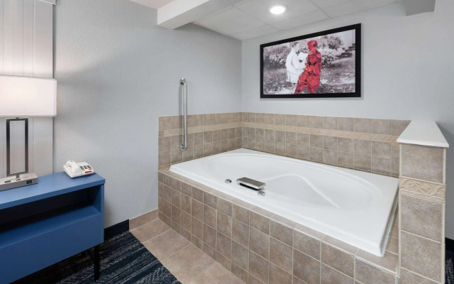 AmericInn by Wyndham Wabasha