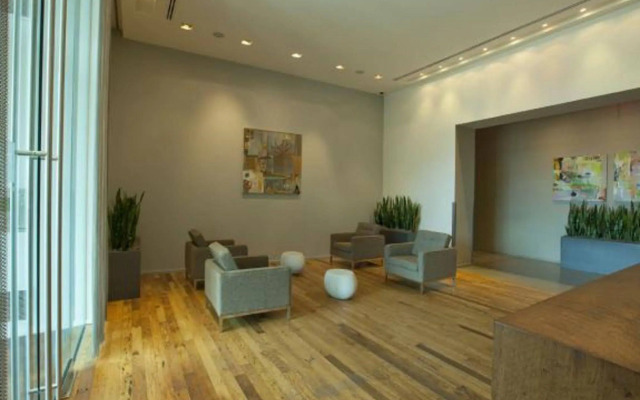 Global Luxury Suites at Kenmore Square