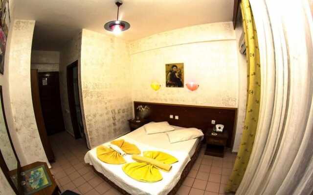 El Latino Otel