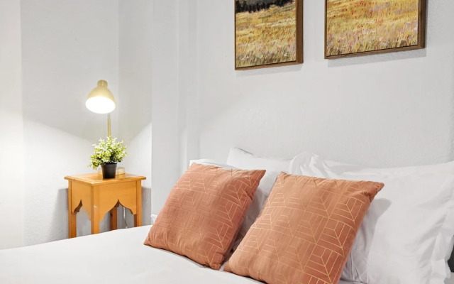 City Oasis with Inviting Flair