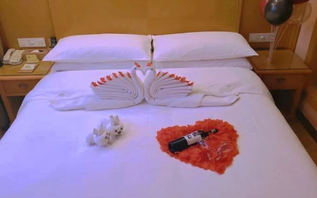 Vienna Hotel – Guest Rooms – Urumqi