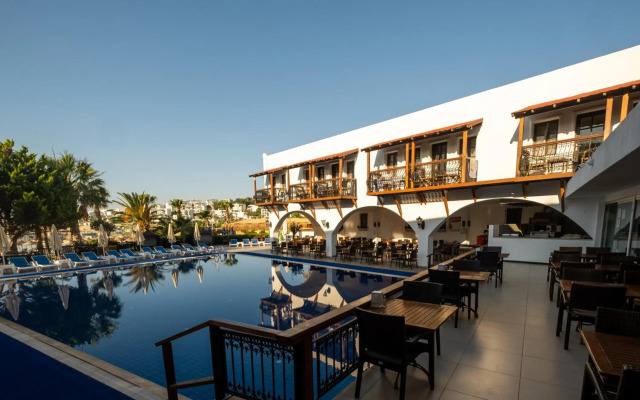 Costa Bitezhan Hotel