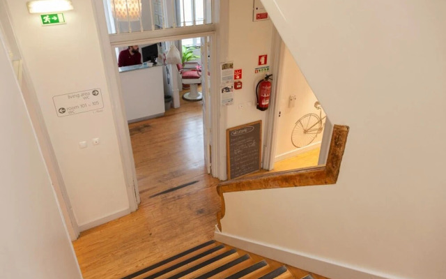 Living Lounge Hostel