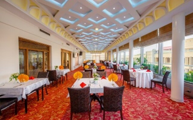 Safir Isfahan Hotel