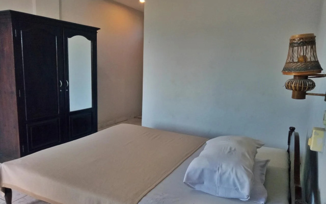 Taman Mekar Beach Inn