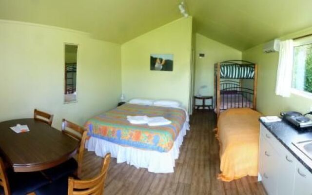 Moeraki Boulders Holiday Park & Motel