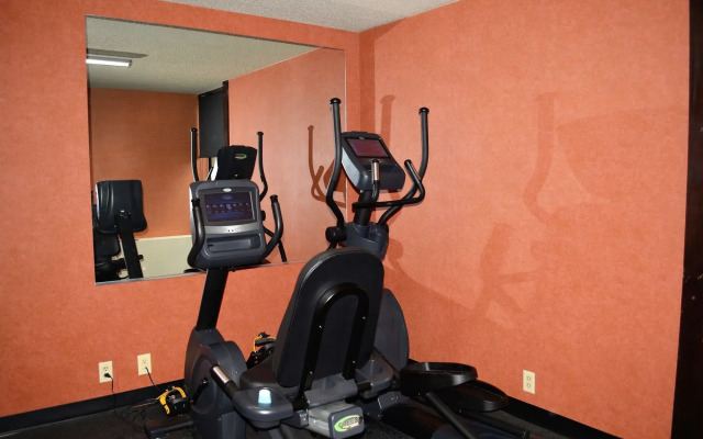 Comfort Inn & Suites Evansville Airport