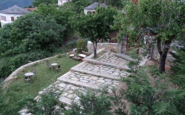 Iliopetra Suites