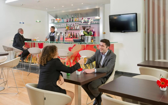 ibis Esch Belval