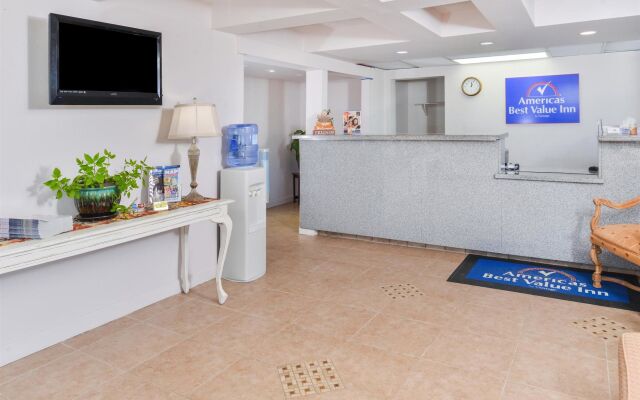 Americas Best Value Inn - Williamsburg/Lightfoot Area