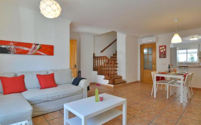 28 Townhouse 200mts from sea/beach