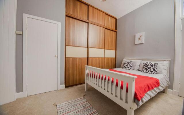 Bonhill Getaway