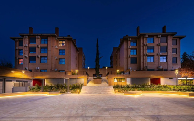 Premium Accomodation in La Rosaleda - Madrid