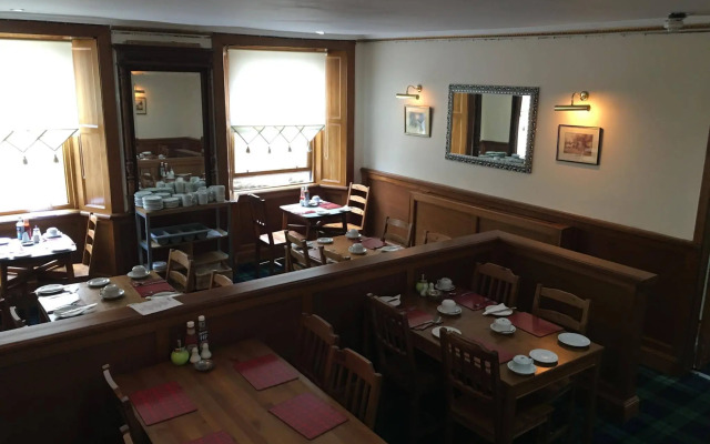 Smiths Hotel