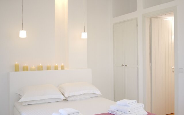 Kapetan Tasos Suites