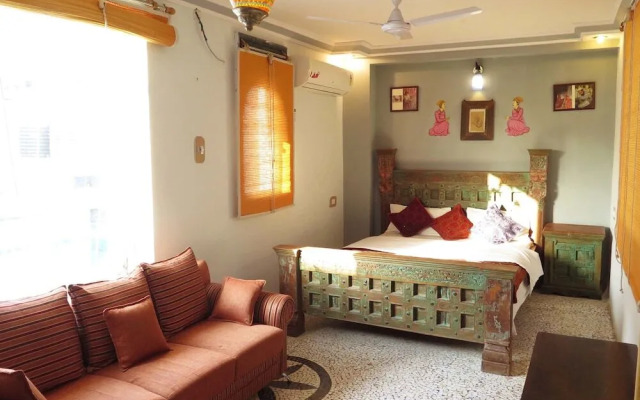 Pushp Guest House