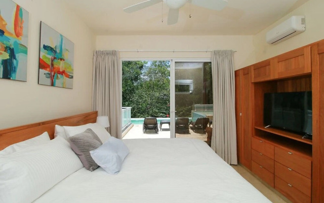 4 Master Suite Villa in Casa Linda