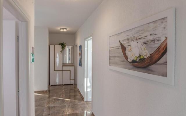 Apartman Crikvenica 30218 - Mira