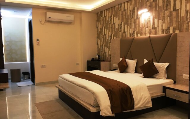 OYO 26627 K 3 Club Residency