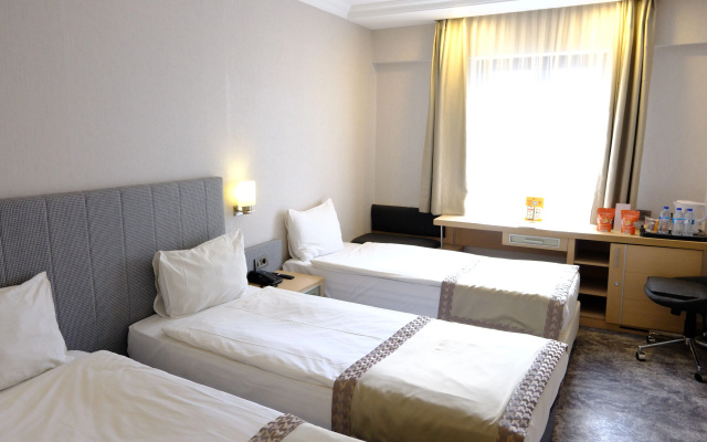 Midas Hotel