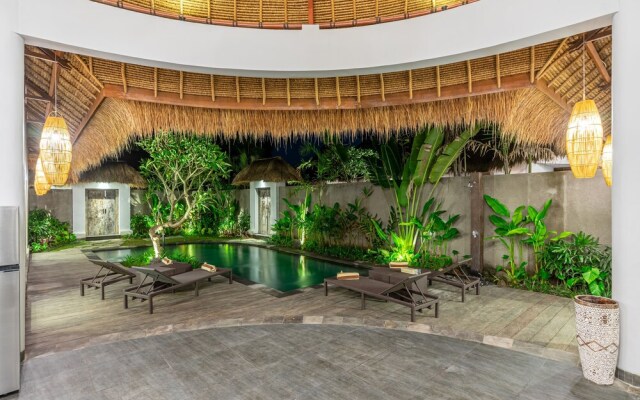 Brand new Luxury 3BR villa Ethnic Ubud 4