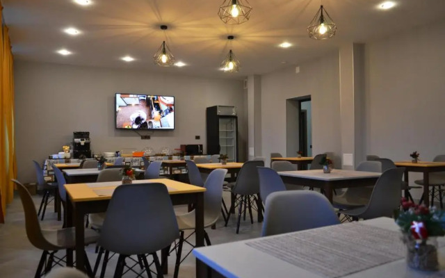 65HOME minihotel